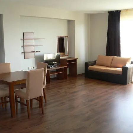 Madara Club And Spa Kosharitsa