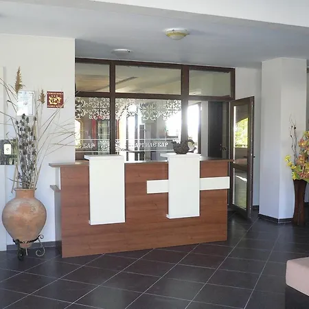 Hotel Madara Club And Spa Kosharitsa