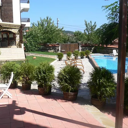 Madara Club And Spa Kosharitsa