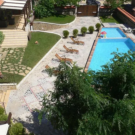 Madara Club And Hotell