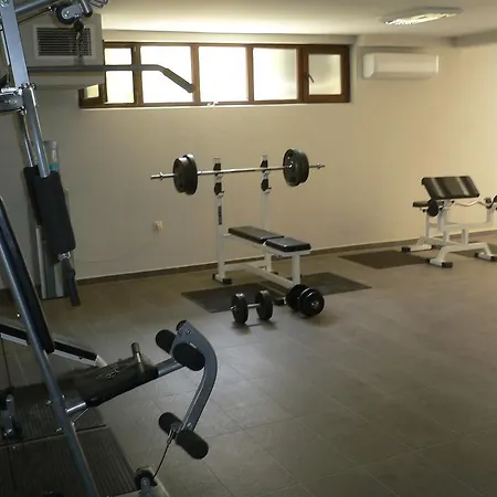 Madara Club And Spa Kosharitsa